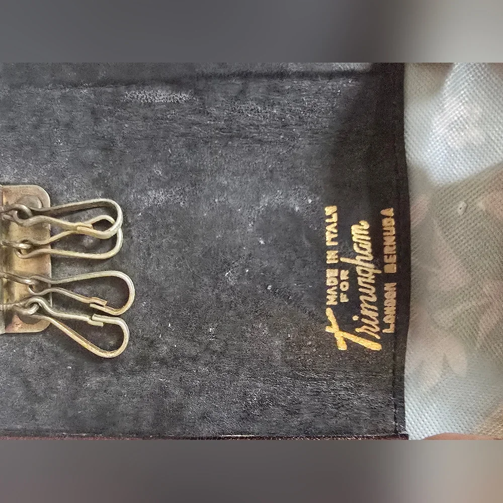 Princess Gardner Vintage Leather Key Holder Dark Brown with Gold Accent Italy